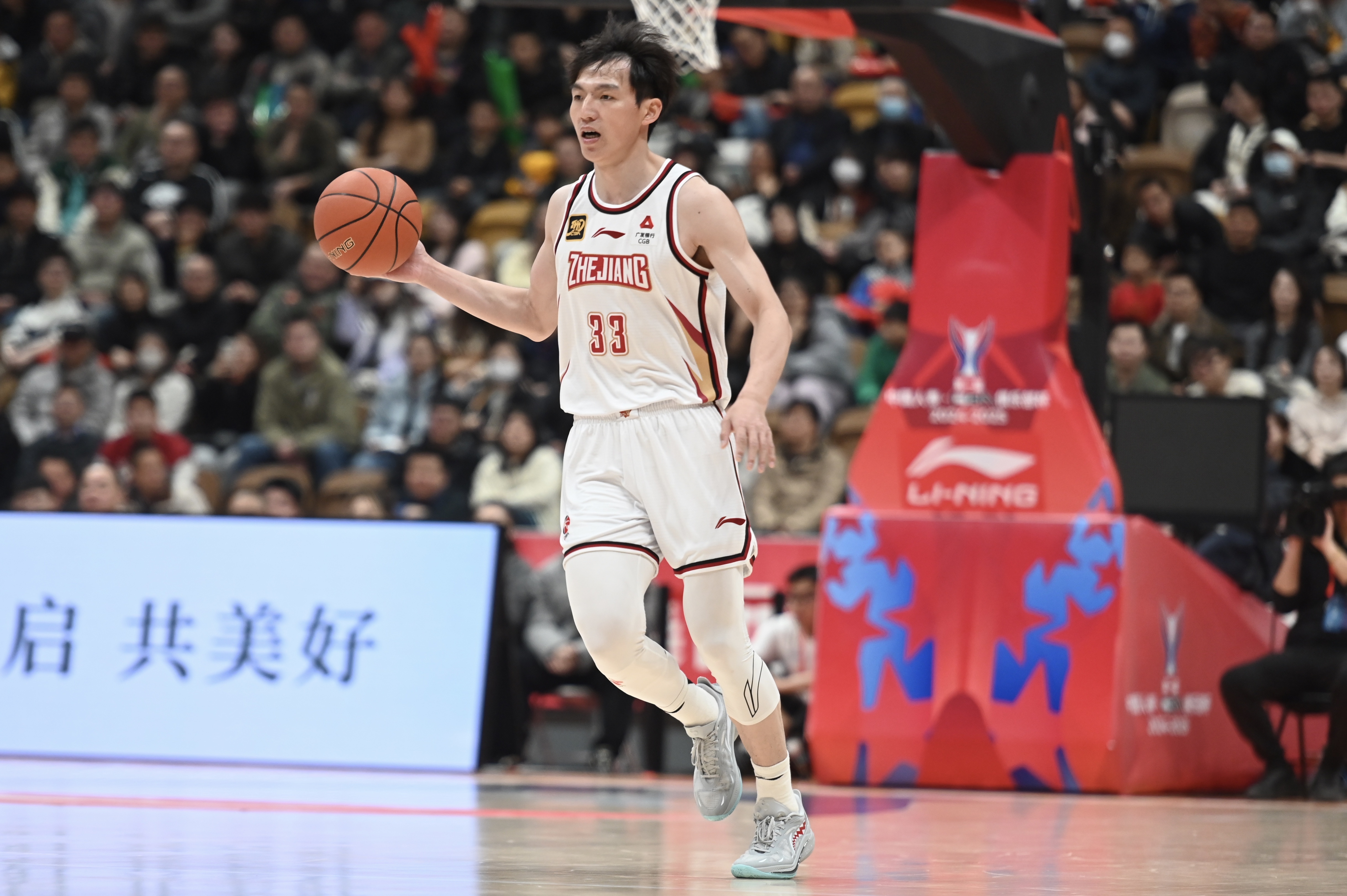 双枪表现不错！吴前和陆文博均9中5&三分合计15中7合砍30分